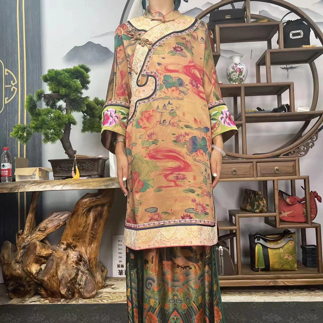 60姆米重缎如意香槟粉荷花手推绣香云纱100桑蚕丝香云纱面料