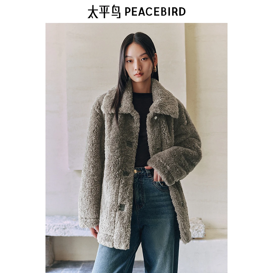 太平鸟仿羊羔毛廓形外套新款巴恩风加厚保暖毛毛夹克女ABBBE431G