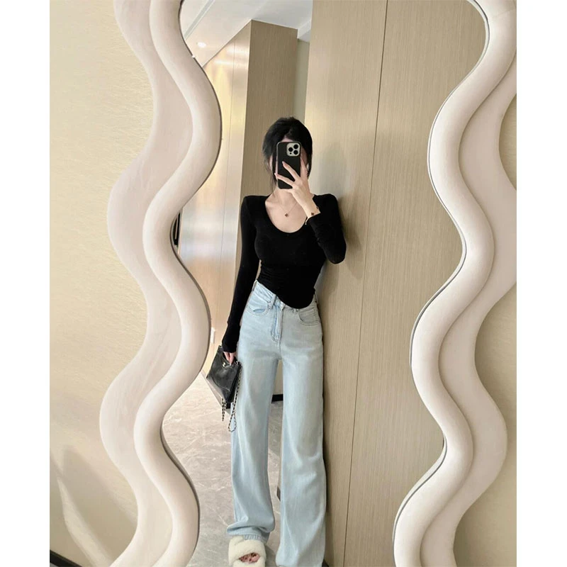 2025秋季新款甜美高级感多巴胺U领修身长袖上衣直筒做旧牛仔裤女