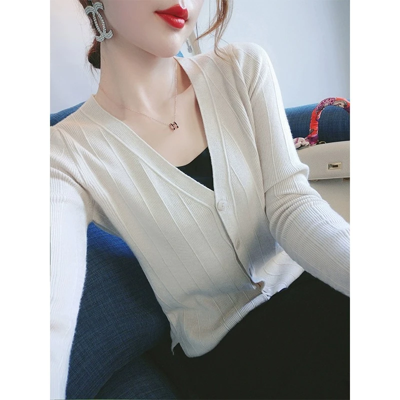 秋装2023年新款女外搭针织衫v领开叉小香风女士毛衣宽松开衫外套