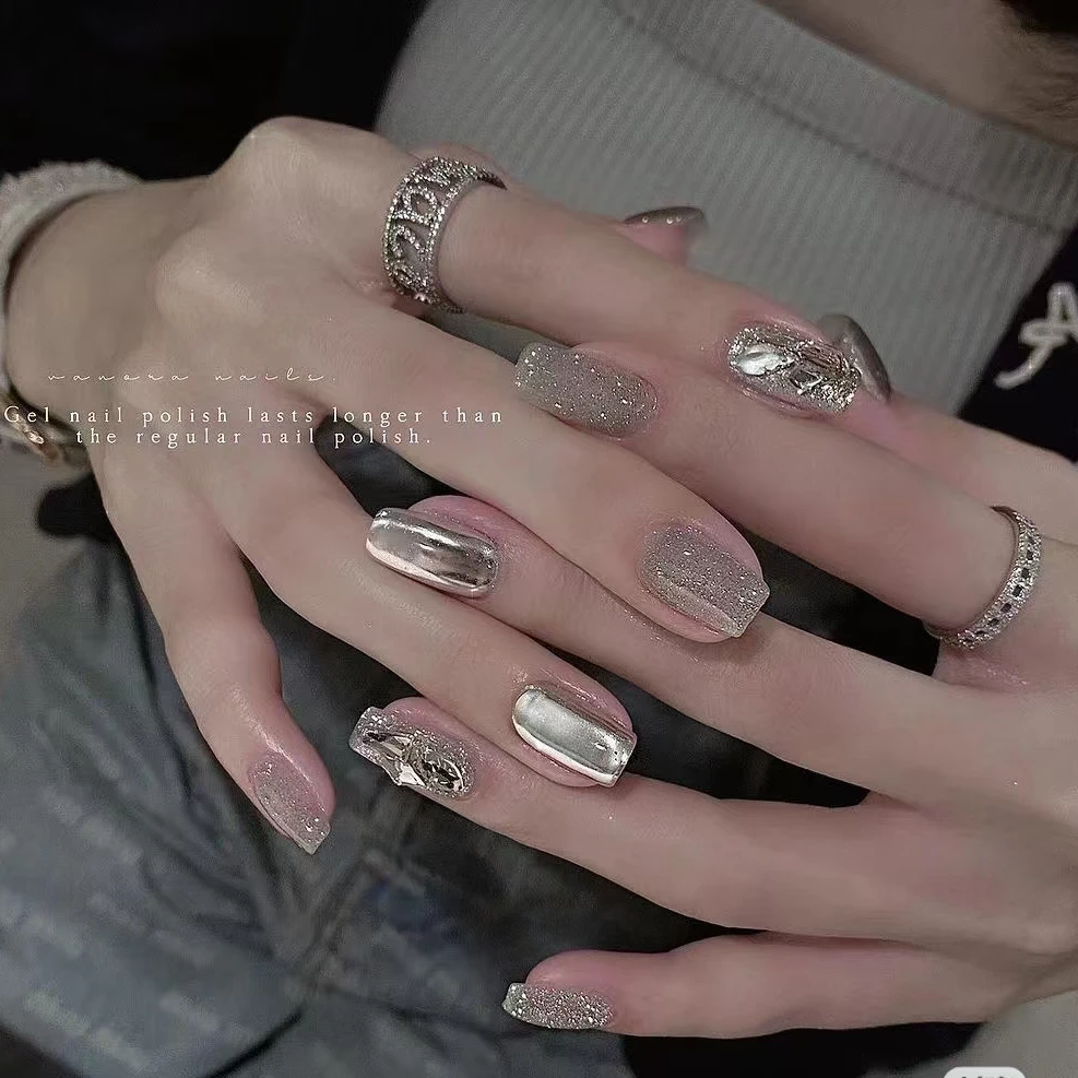 【流光梦境】高级手工穿戴甲银色星空魔镜粉爆闪碎钻小红书爆款美甲