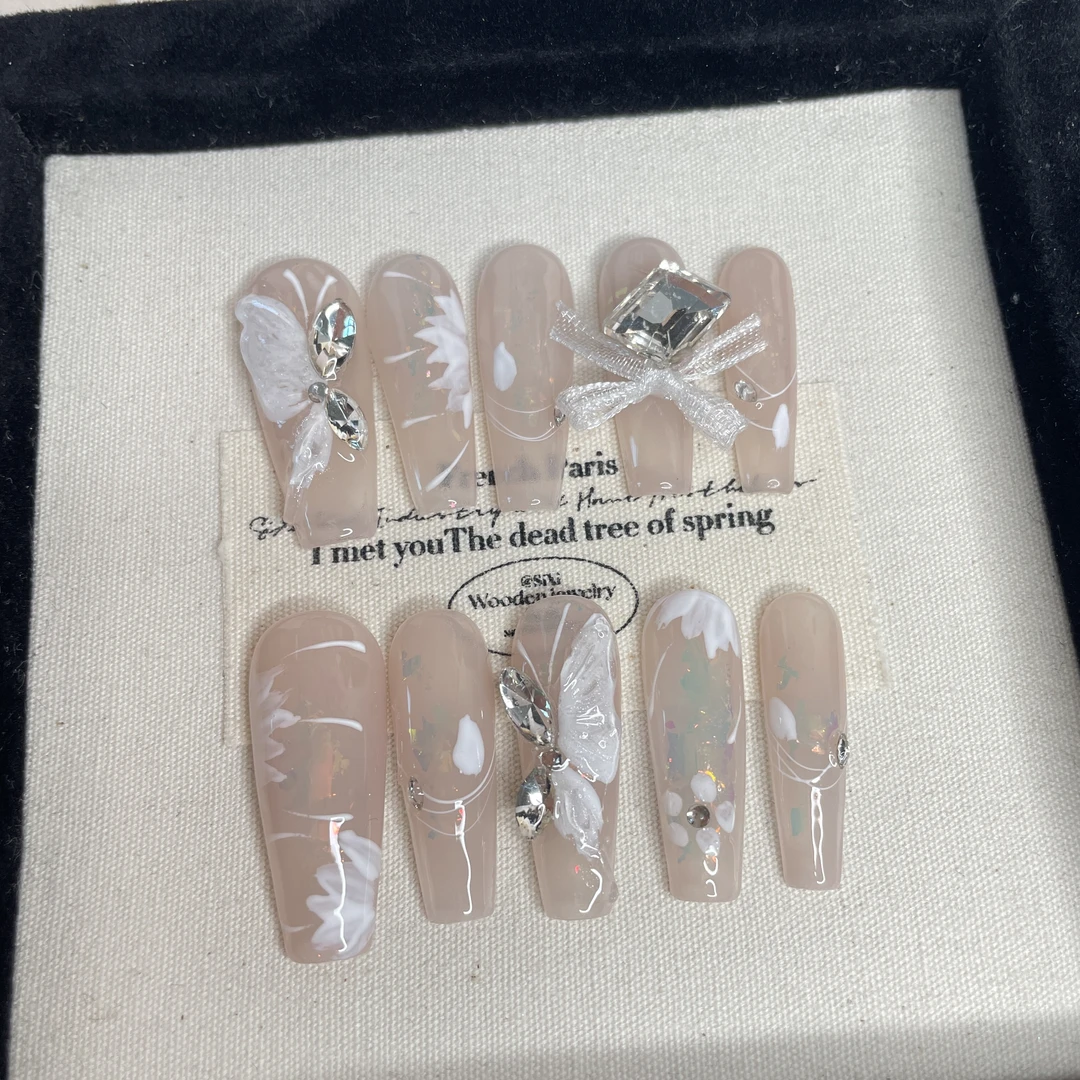 『冰清蝶影』显白手工穿戴甲清透感设计师款小众高级