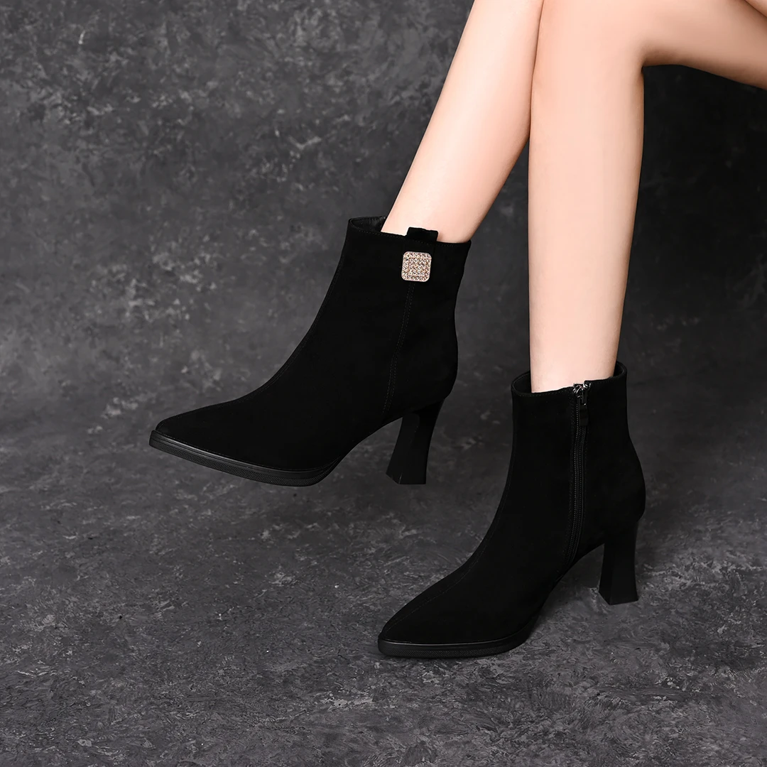 2025新款秋冬高跟鞋尖头粗跟短靴女软底舒适百搭绒面裸靴春秋单靴