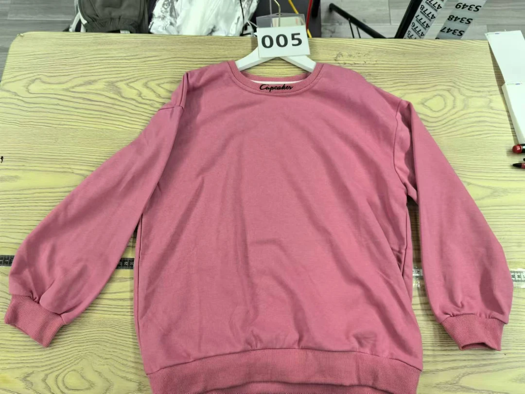 005 何升童装（默认微微瑕 养家糊口请不起客服 介意勿拍）