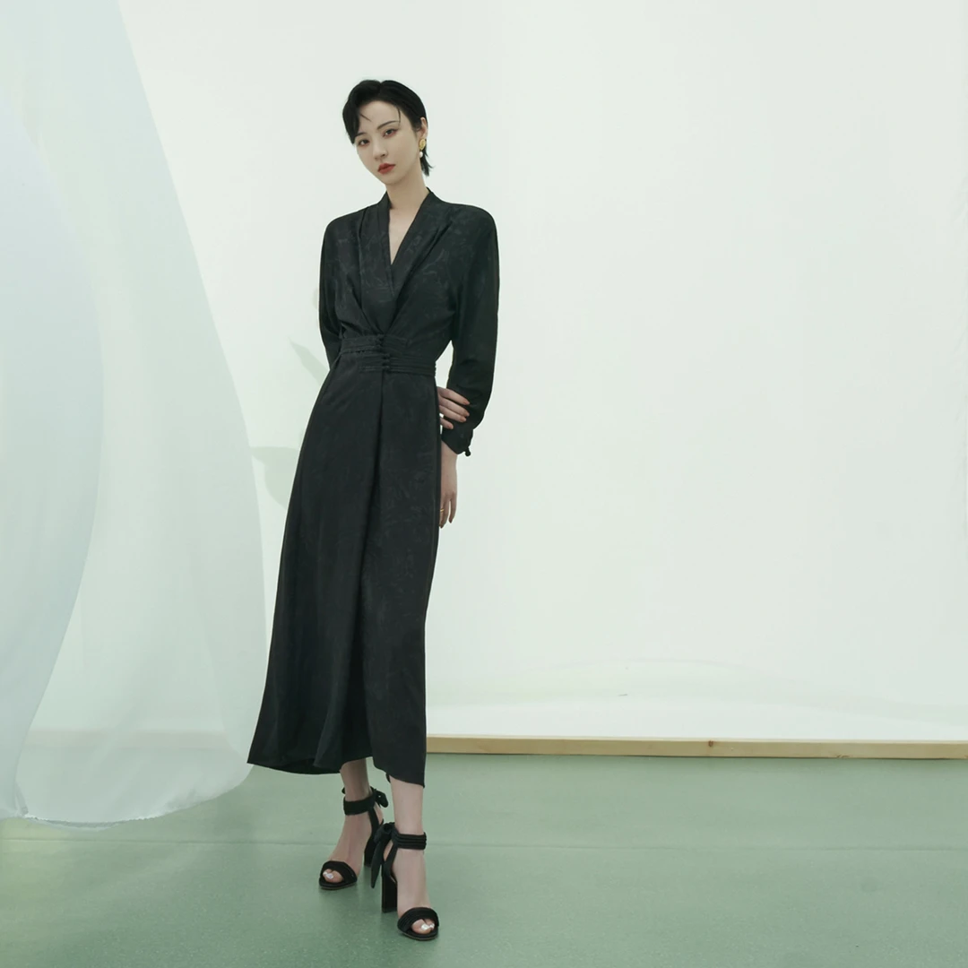 黑色连衣裙女2023新款法式长袖碎花裙子C2103205LY2 C2104043LY2