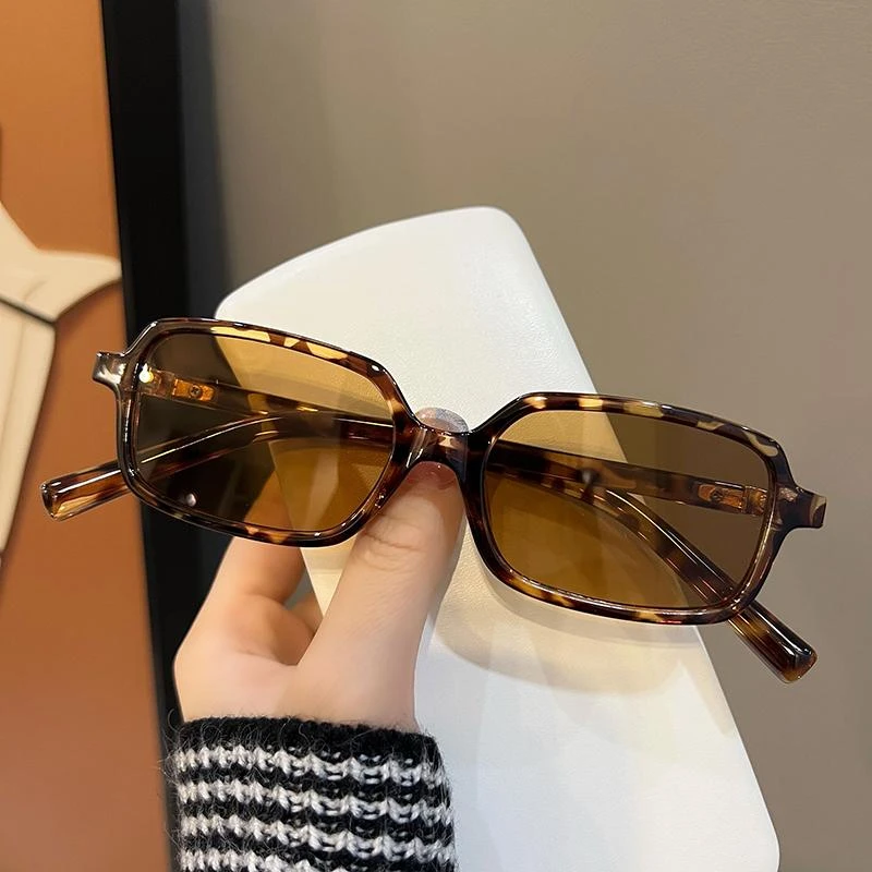 2024新款网红书呆子猫眼墨镜女户外出游方框眼镜防紫外线太阳镜潮