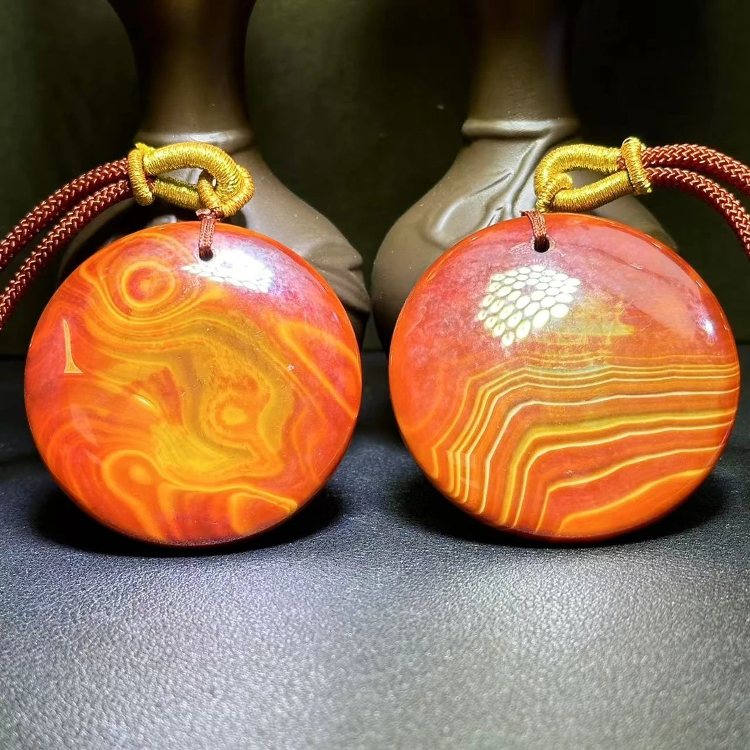 S1522-鸡桖梅花玛瑙玉红圆无事牌-配绳-多样性发其一