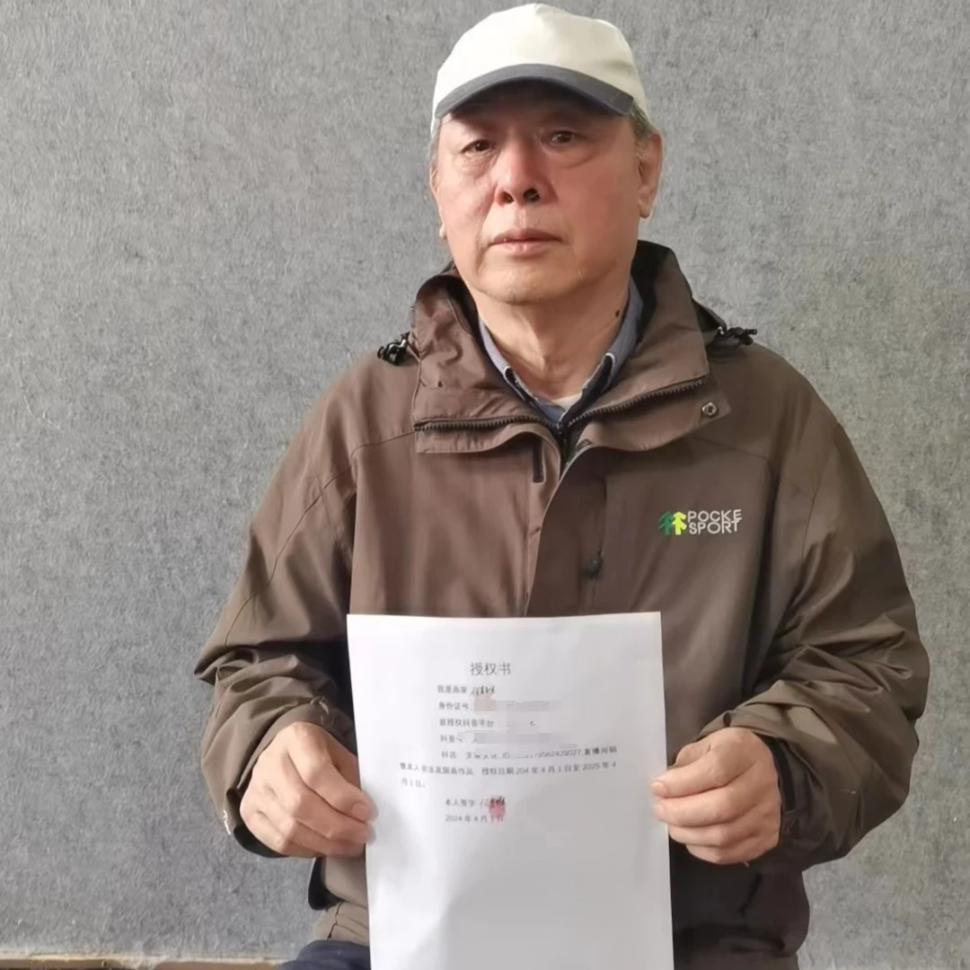 橱窗展示/暮雨文化/绘画/何虎雏老师国画/有证书