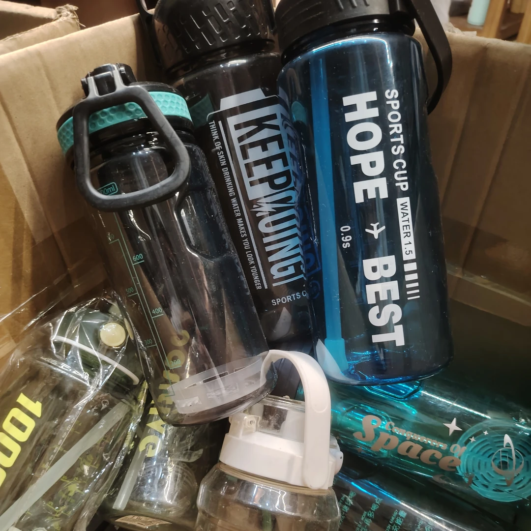 AAA【款式随机】超大透明杂款水杯运动壶户外塑料旅行壶大容量水杯