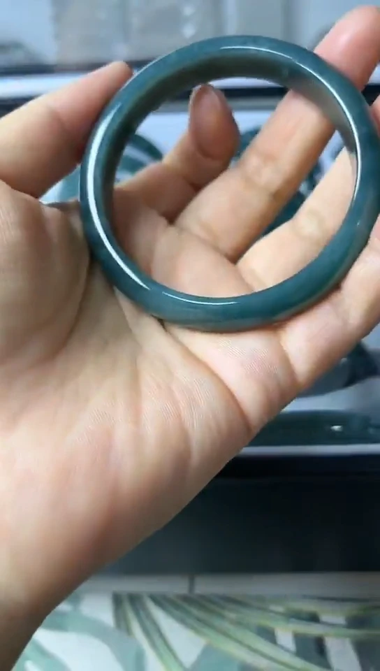 【闪购商品】翡翠手镯未镶嵌18矿坑