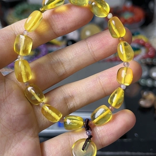 琥珀手链未镶嵌矿坑