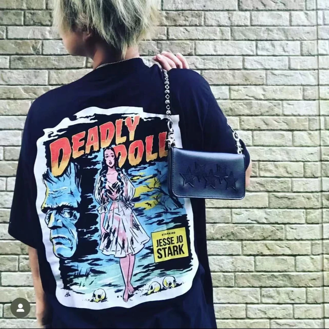 全新未使用  DeadlyDoll 男女同款黑/白色漫画涂鸦字母印花T恤