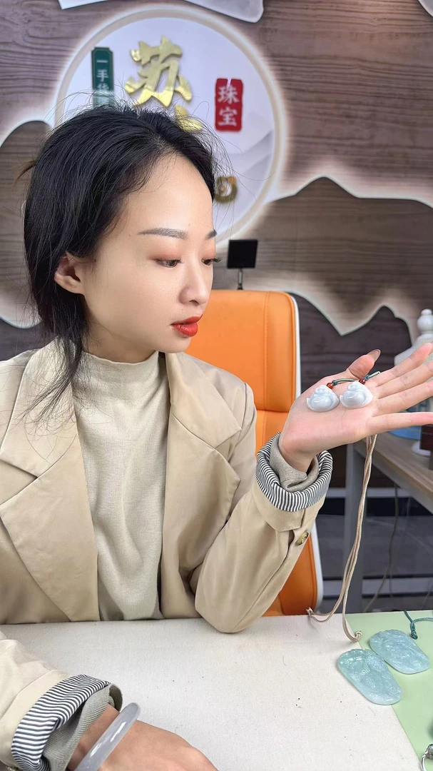 苏木木珠宝天然翡翠新款小佛公12/9【多样性发货发一件】