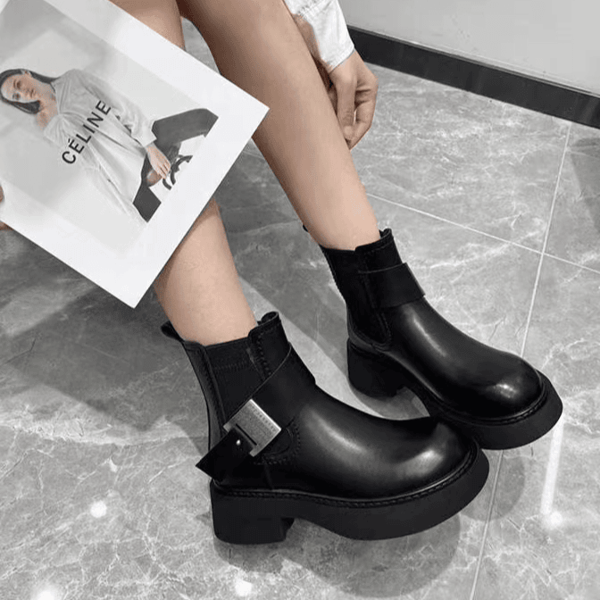 6710 马丁靴女新款英伦短靴粗跟厚底套筒烟筒靴666