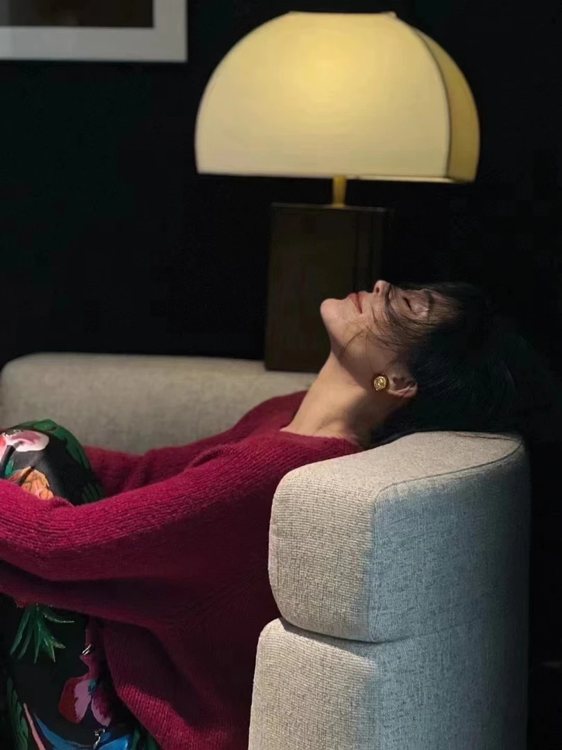 极简羊绒衫 极简态度最横