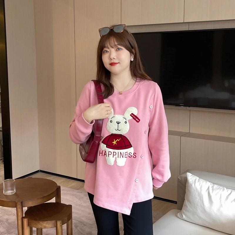 采多宝大码女装胖mm2022冬季新款设计感毛巾绣小兔子卫衣BDZ0698