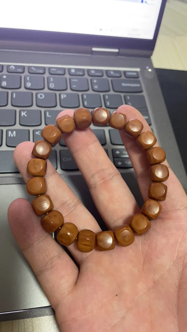 猴头星途六方手串