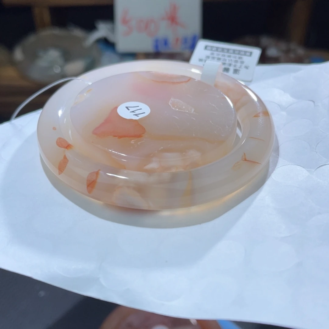 【闪购商品】石英质玉手镯未镶嵌云**?53.8