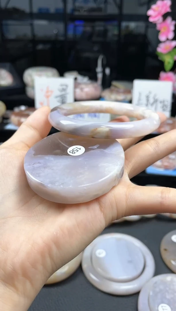 【闪购商品】石英质玉手镯未镶嵌59/158