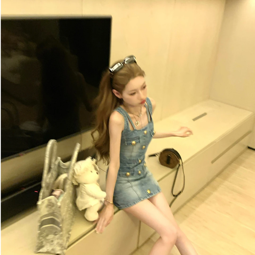 清   林子熙 久等的小巴金扣牛仔裙系列！气质收腰吊带连衣裙