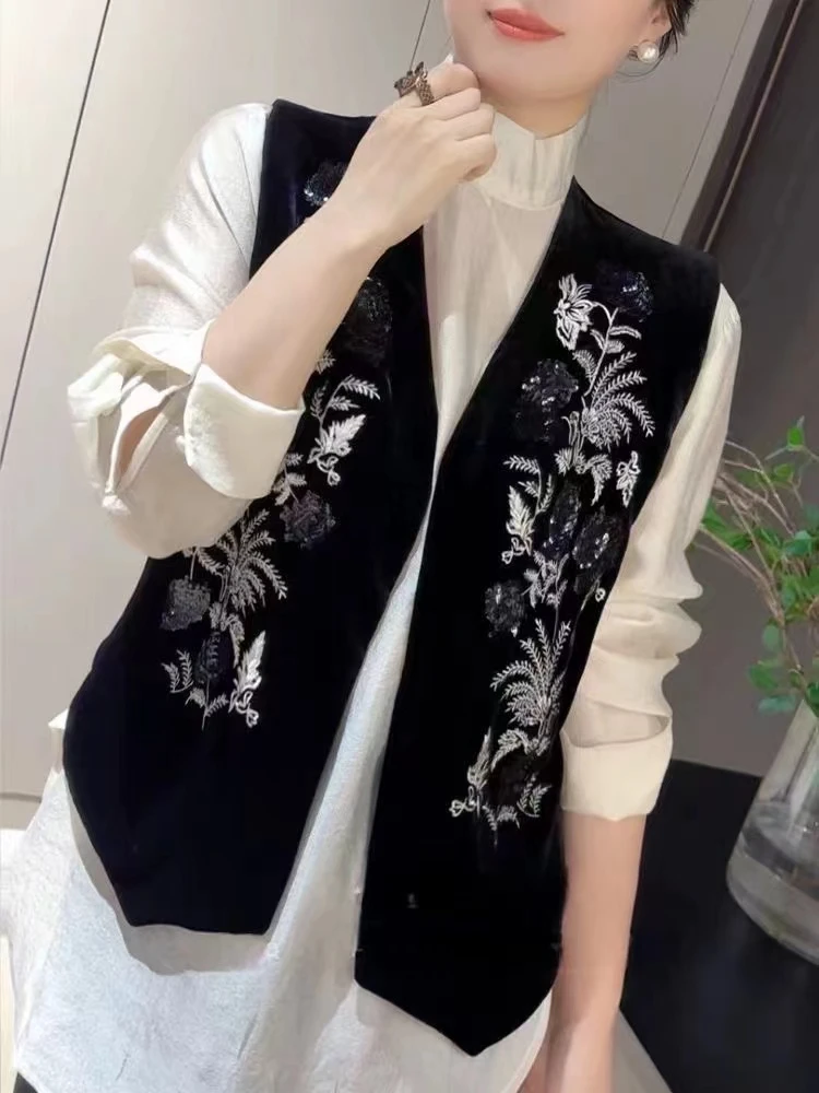 新中式马夹2024秋冬季新时尚亮片刺绣花宽松洋气金丝绒国风马甲女