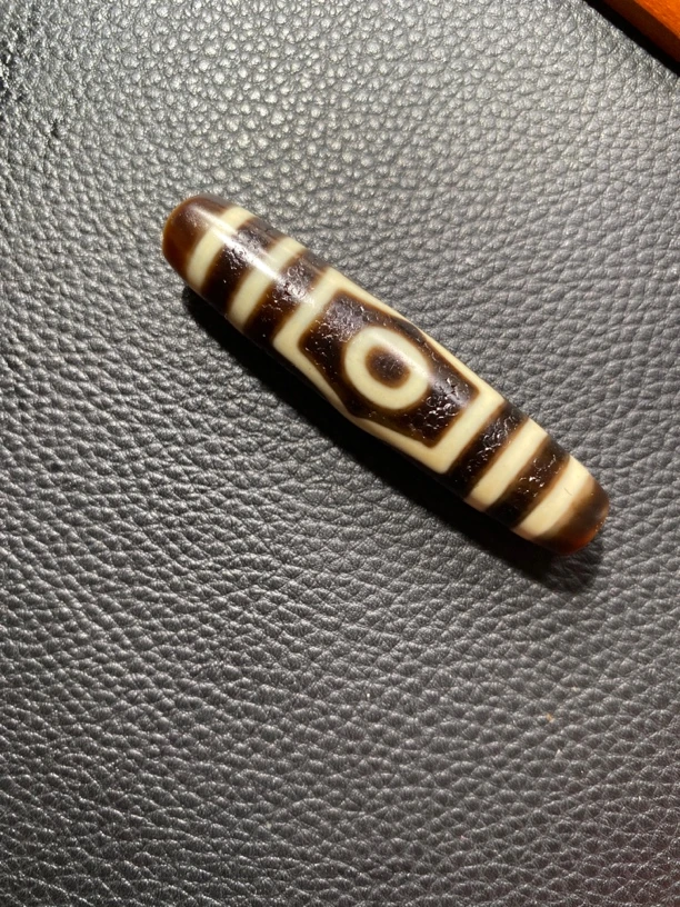 建成精品大尺寸牙黄宝盖三锁骨吊坠