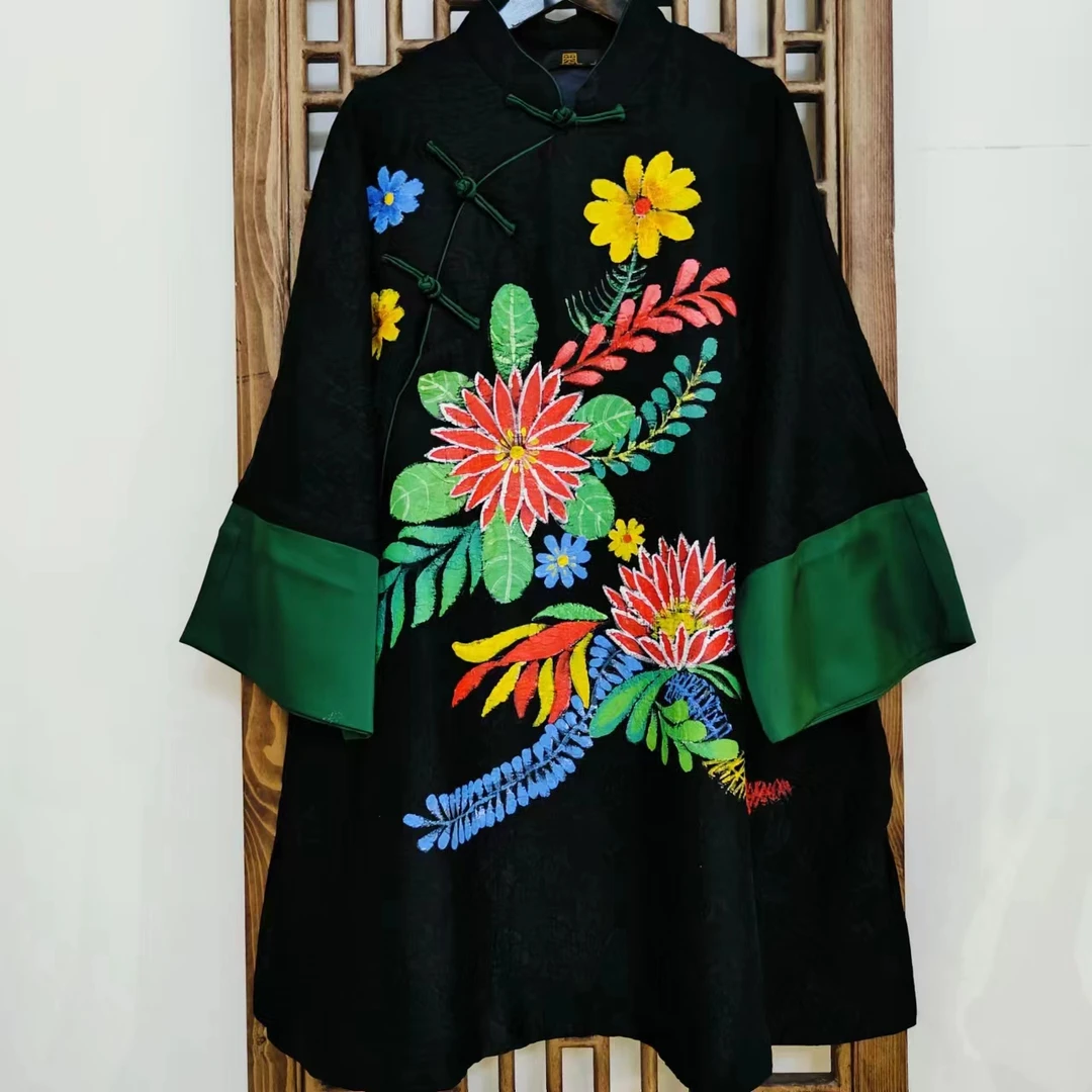 凤徕兮私人定制黑底手绘花盘扣绿色翻边七分袖中长款上衣（LS102）