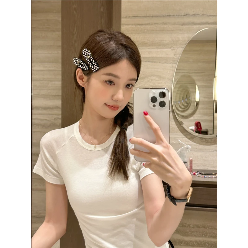 【White Black】夏季时尚黑白配内搭T恤-Y926