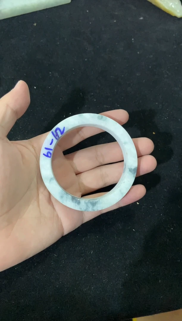 【闪购商品】定制翡翠手镯未镶嵌天然翡翠手镯毛料定制加工不退换