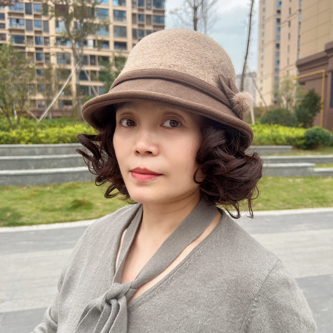 秋冬新款帽子假发女时尚外翻卷妈妈帽一体保暖加厚毛呢渔夫帽假发