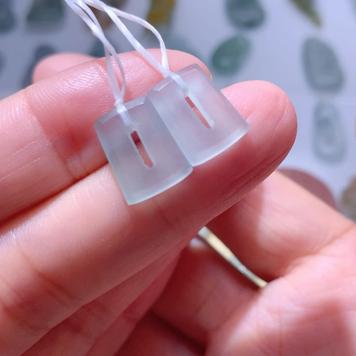 定制翡翠未镶嵌耳饰