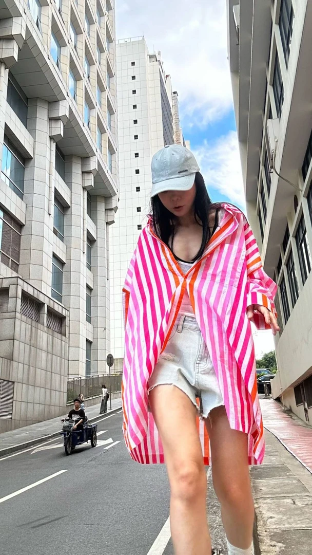 111丨橙红粉竖条纹单口袋七分袖中长款衬衫