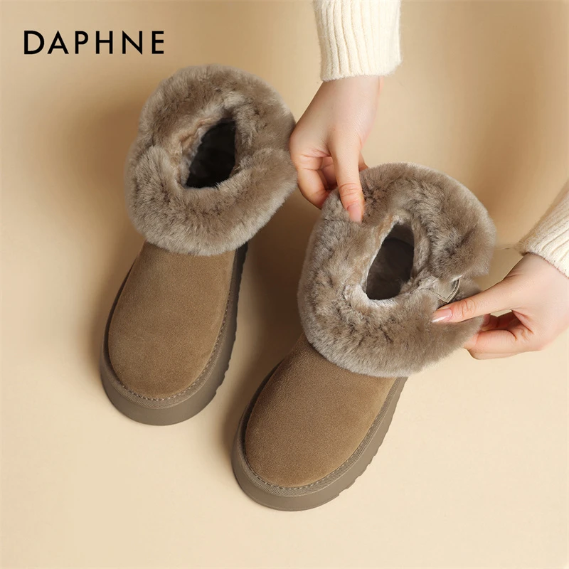 达芙妮女士2025秋冬厚底加绒加厚保暖百搭复古休闲中筒时尚雪地靴