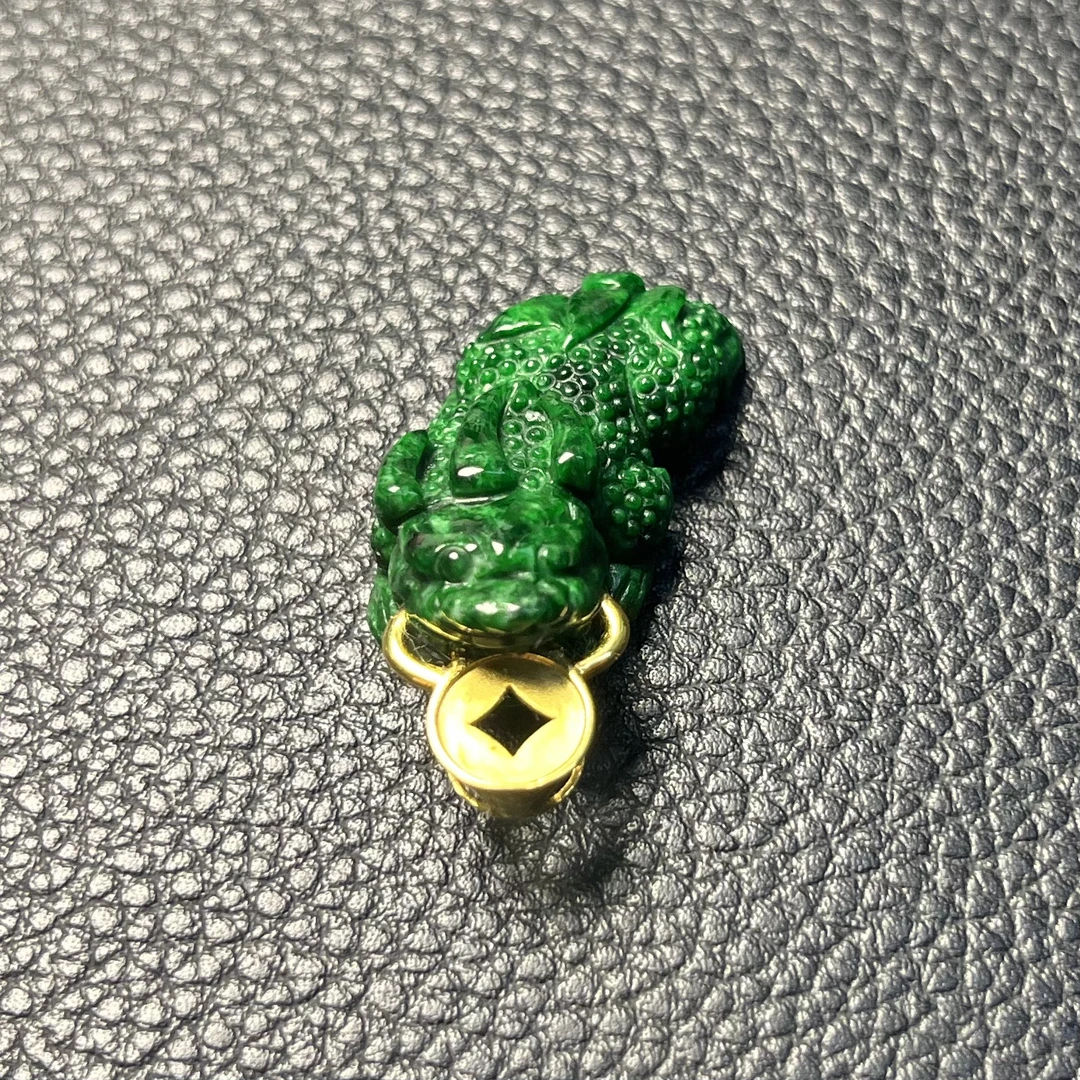 18k金天然a货翡翠貔貅吊坠
