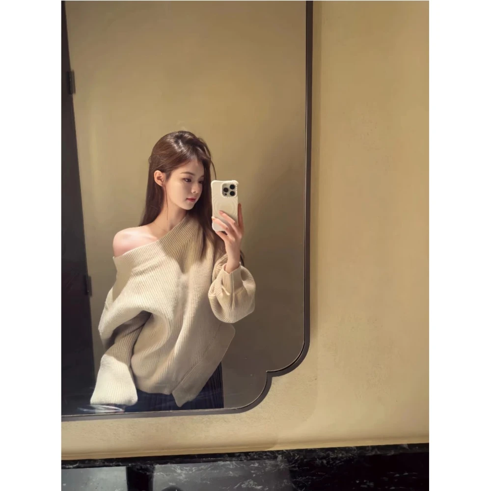 向晚.古早氛围 露丝妹妹穿搭组 / 露肩毛衣