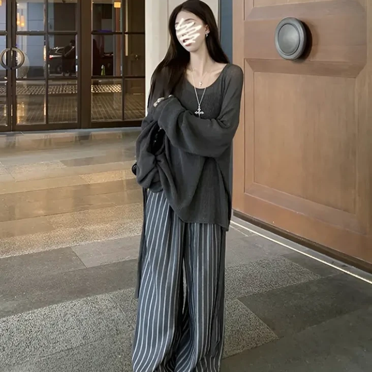女装秋季新款慵懒风灰色宽松针织毛衣设计感搭配高腰阔腿拖地长裤