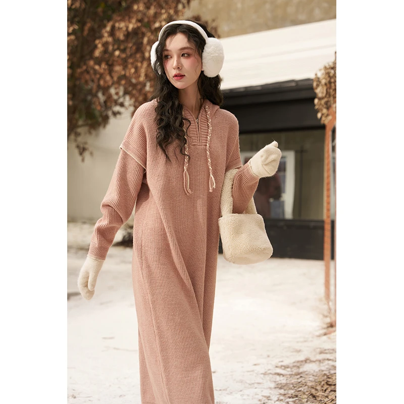 [反季大促】谜秀显瘦秋冬复古纯色连帽直筒长裙慵懒宽松针织连衣裙