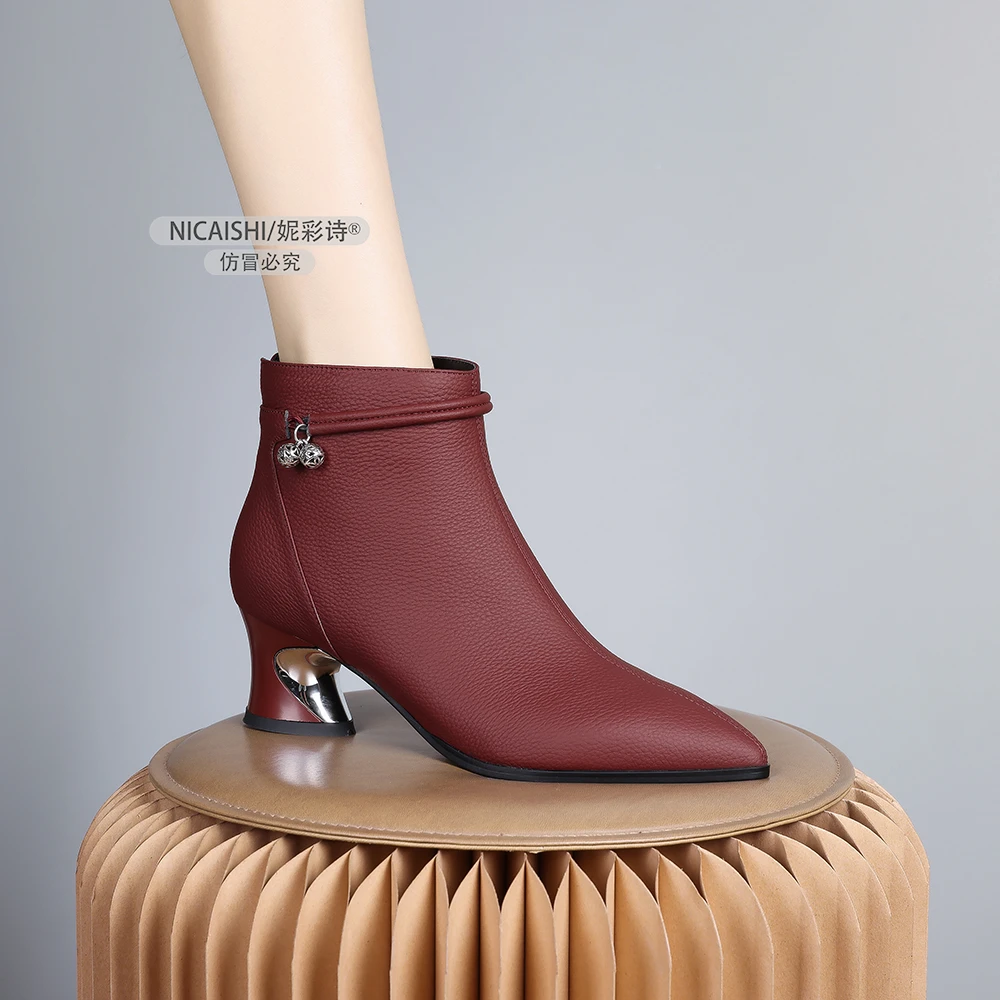 2024年新款欧美侧拉链短靴优雅气质粗跟酒红色小短靴平替好物0671