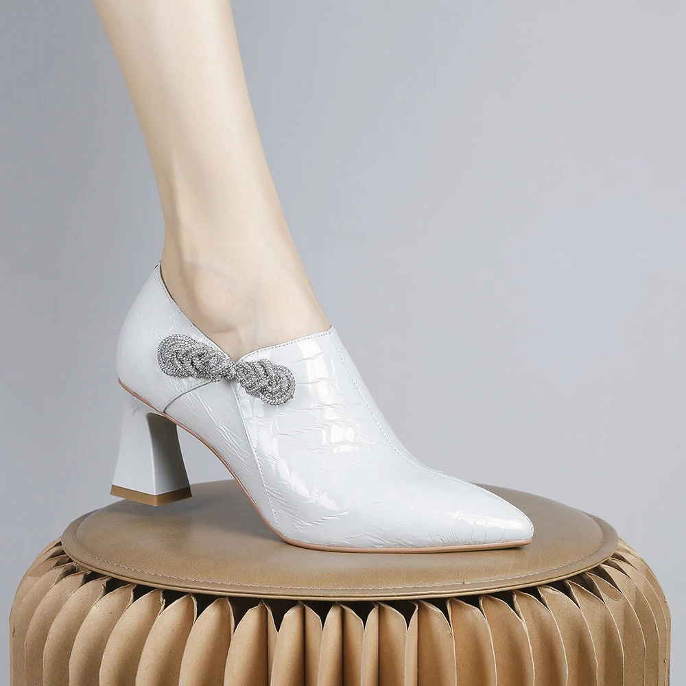 妮彩诗2024秋季深口罐罐鞋真皮舒适粗跟舒适百搭气质尖头单鞋7686