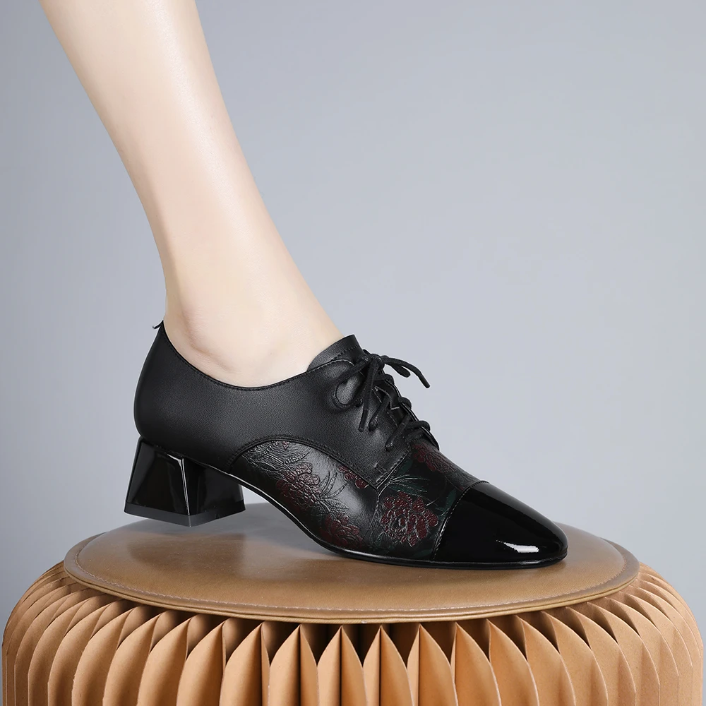 妮彩诗2024新款英伦风系带拼色粗跟单鞋时尚简约百搭女鞋方头1346