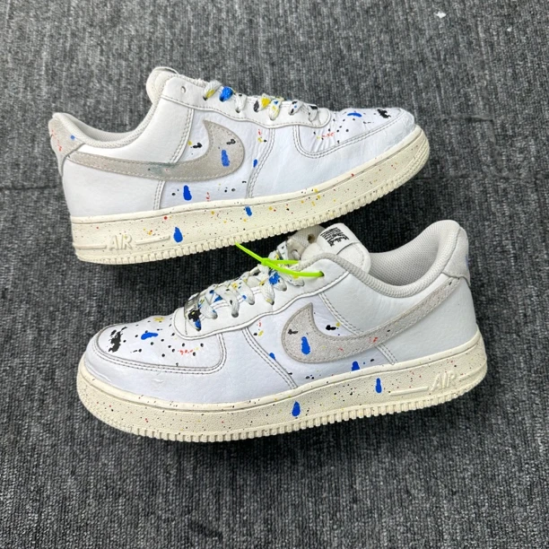 40.5码 af1炫彩 市价1799 二手原盒 休闲鞋 鞋头磨损