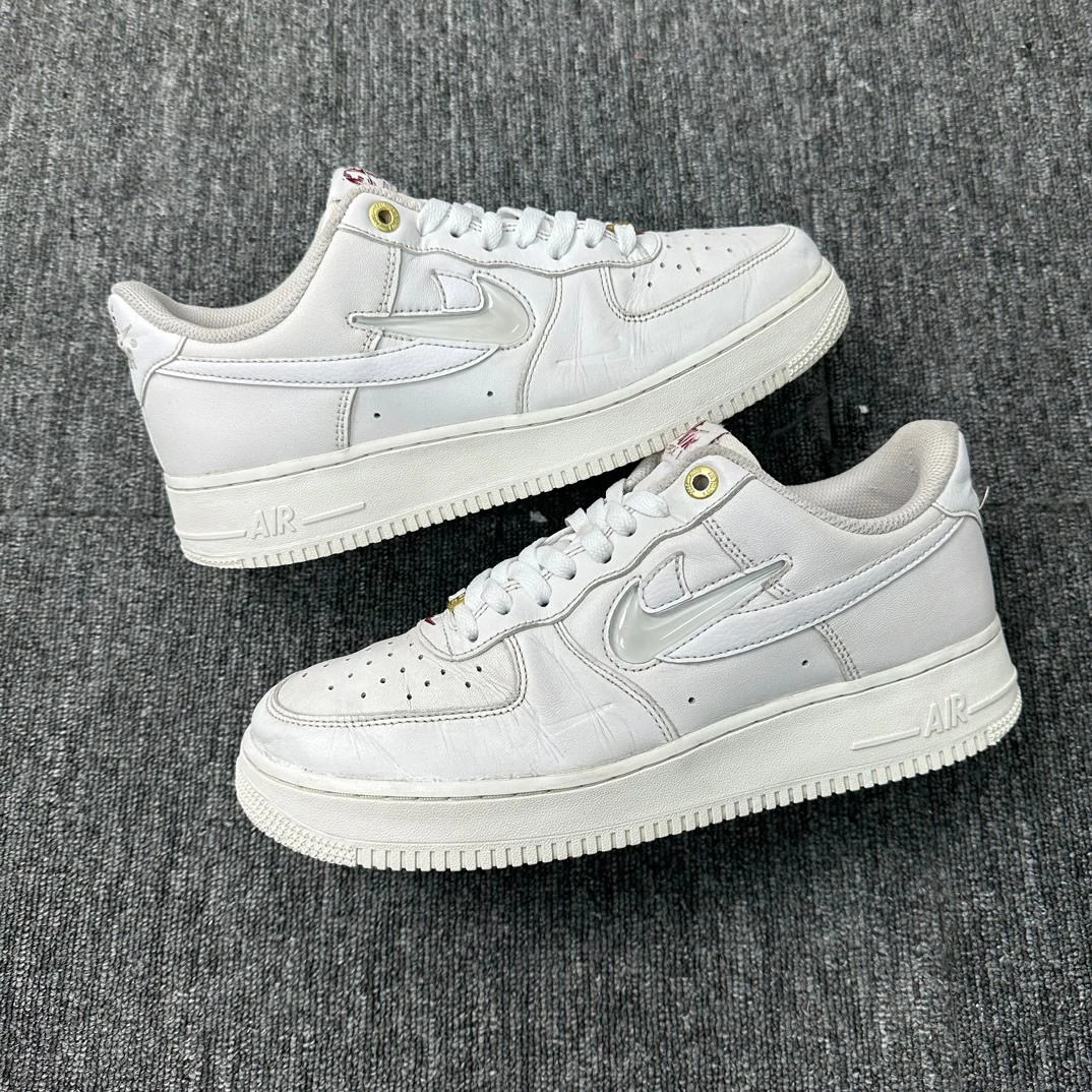 43码 af1白 40周年 二手无原盒 休闲鞋市价1299内衬磨损鞋边磨损