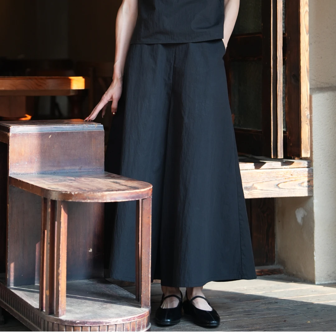 屾祣SHENLÜ 黑色大丽花 半松紧腰 A字大阔摆 黑色半身裙