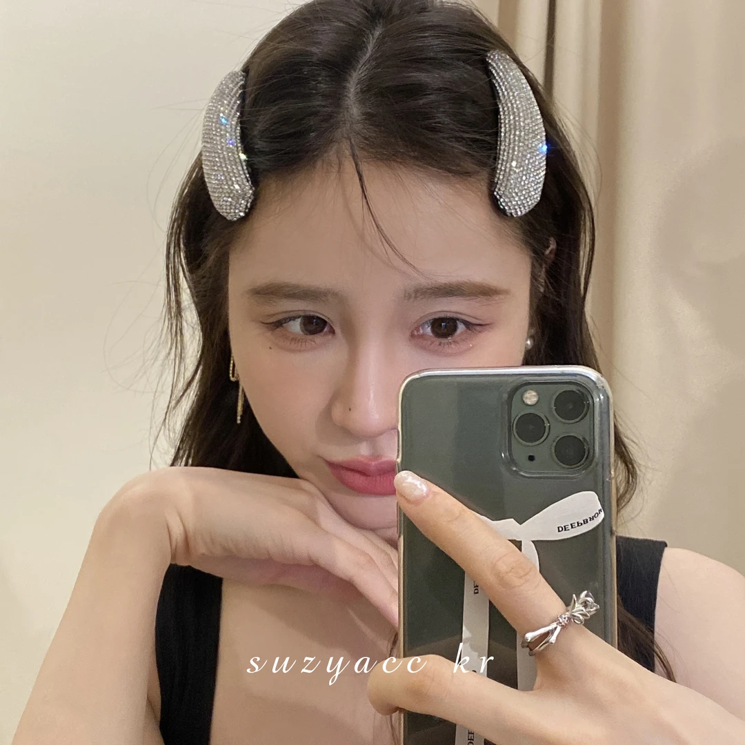 SuzyaccKrSuzyaccKr侧边水钻面包夹子头饰发夹网红新款夹女F2093