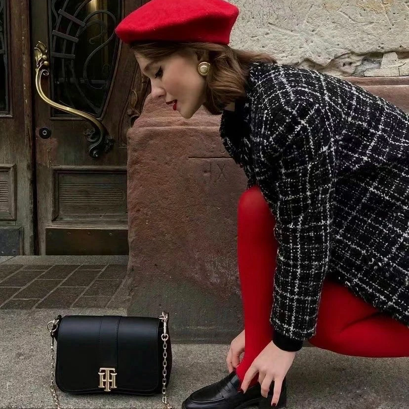 显瘦宽松网红洋气时尚百搭韩版秋冬天鹅绒连裤袜修身休闲小香风