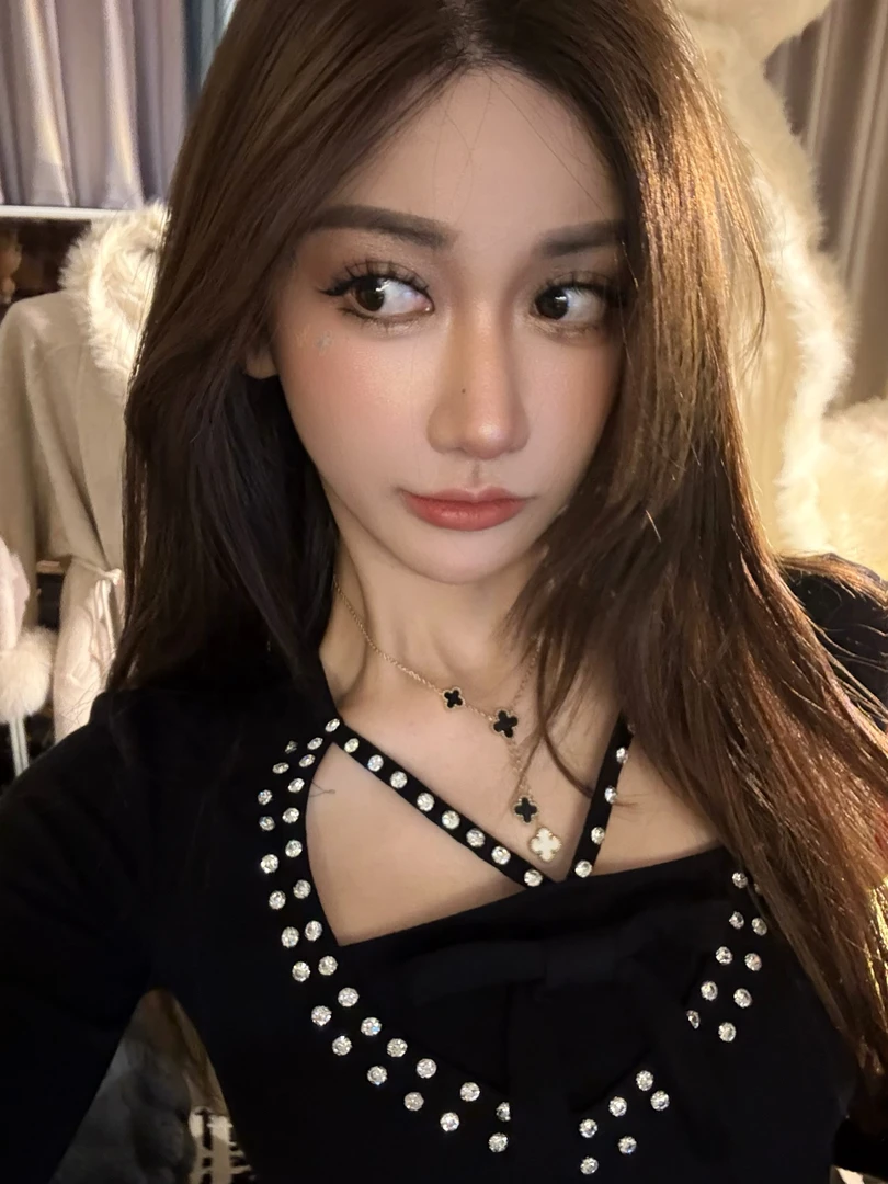 小香风爱心蝴蝶结长袖T恤修身秋冬季镂空上衣绝美打底衫内搭