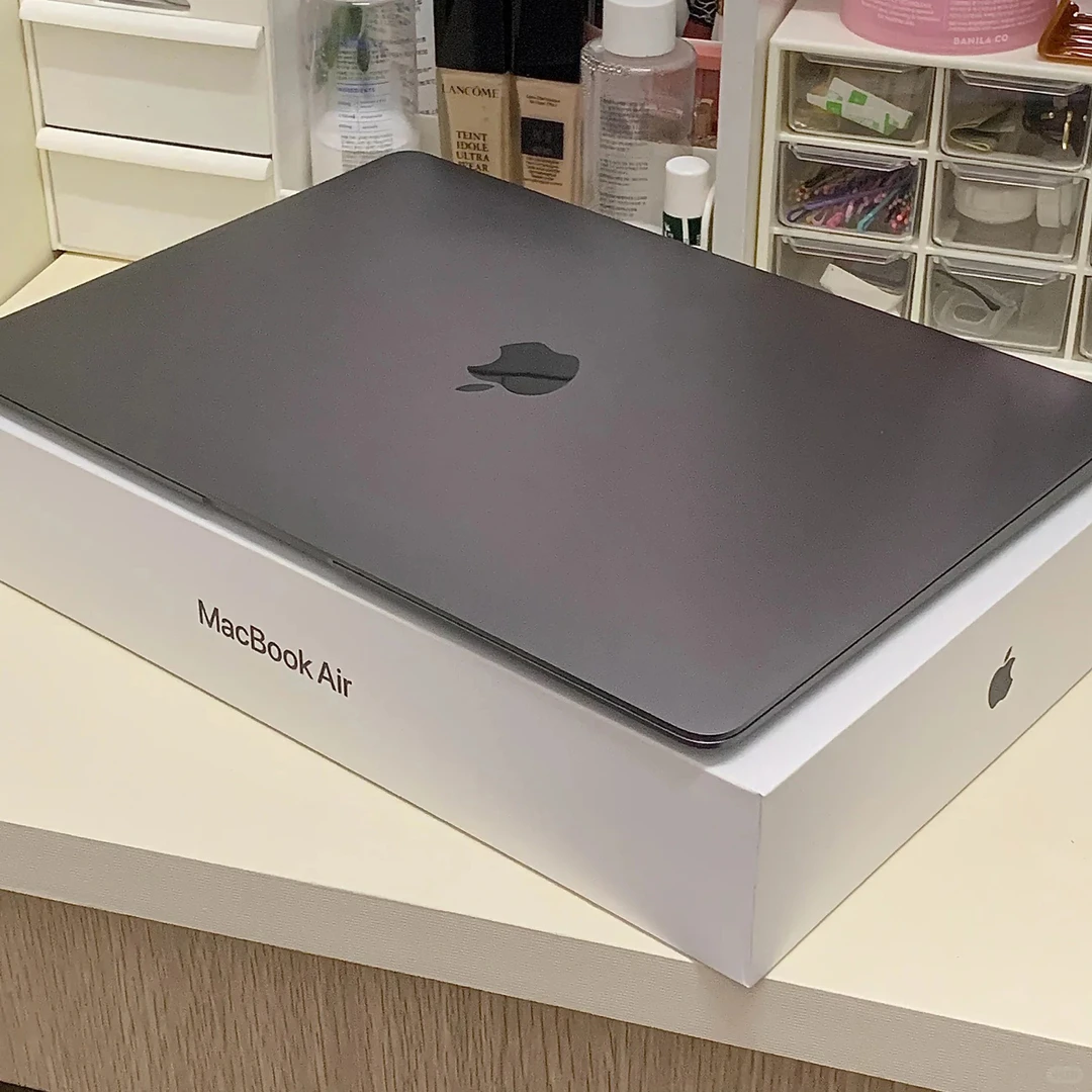 Apple/苹果 笔记本电脑MacbookAir超薄款网课办公本