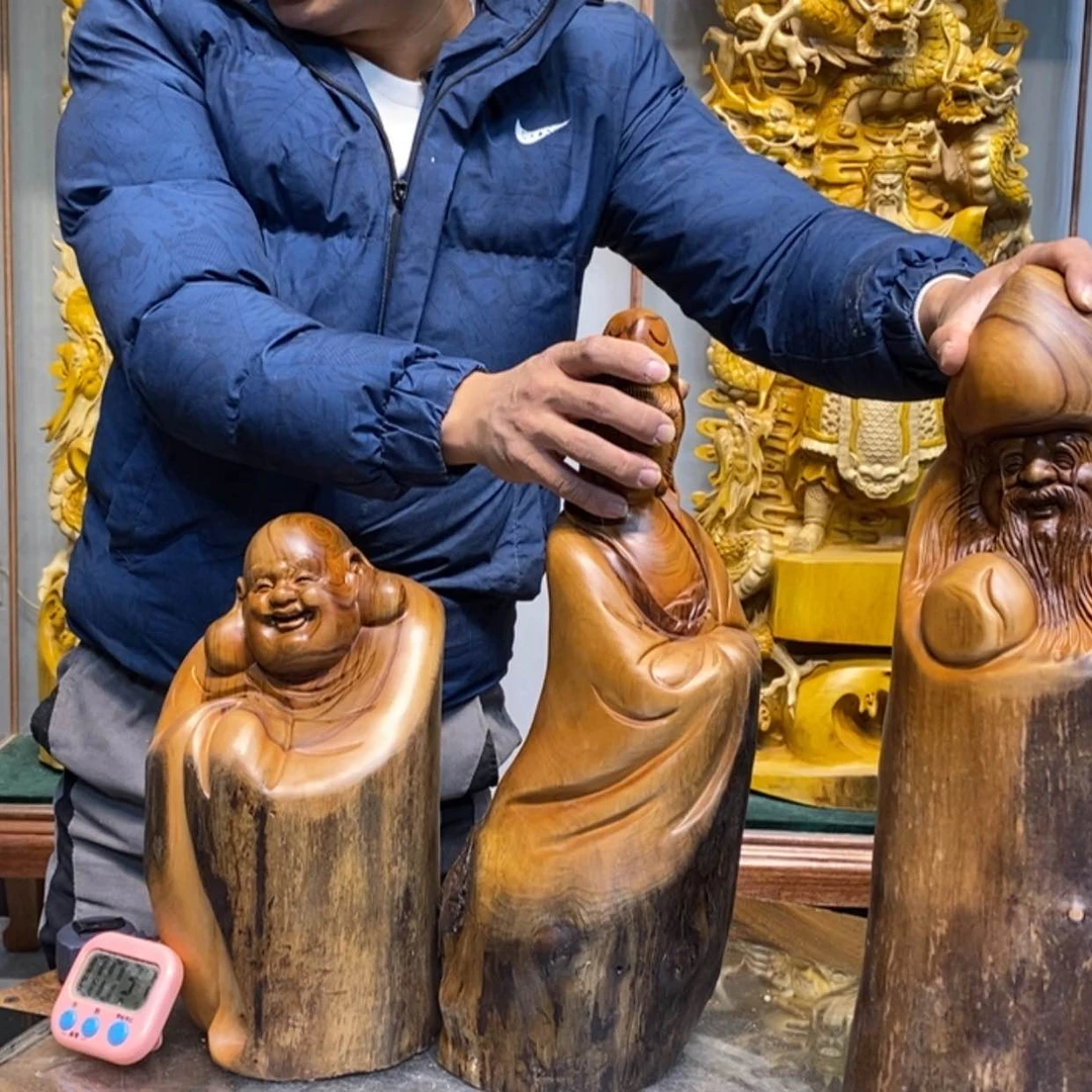 【闪购商品】樟木根雕给***烟