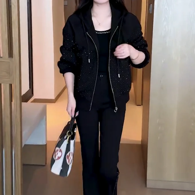 2024新款洋气上衣服中老年女士春秋时尚连帽卫衣妈妈秋装休闲外套