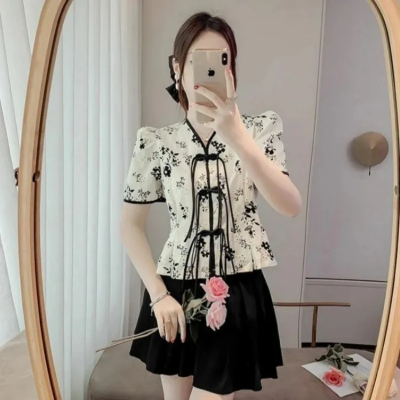 通通7712#新中式碎花别致小衫女国风盘扣收腰V领雪纺衫短款上衣